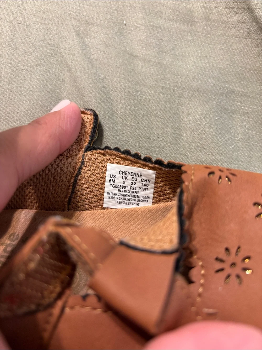 Stride Rite Brown Leather Mary Jane Kids Shoes with floral details size 6